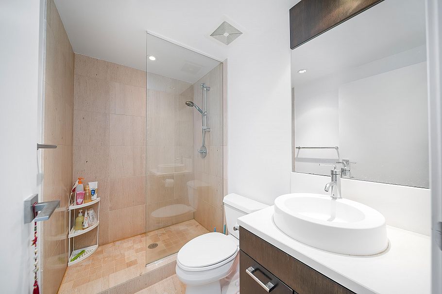 TH12 5989 Walter Gage Road Vancouver, BC - 25