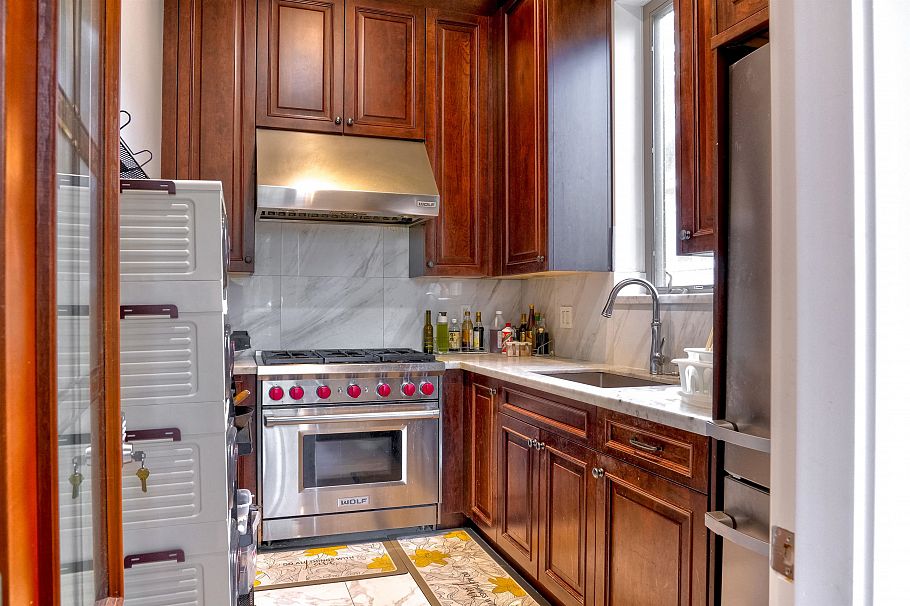 2237 W 37th Avenue Vancouver, BC - 13