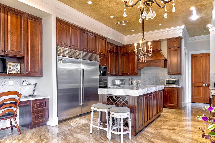 2237 W 37th Avenue Vancouver, BC - 9