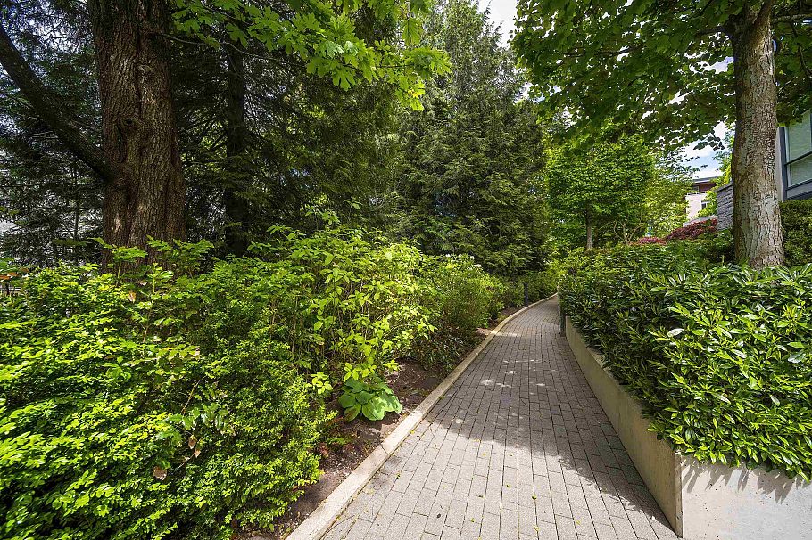 TH12 5989 Walter Gage Road Vancouver, BC - 5