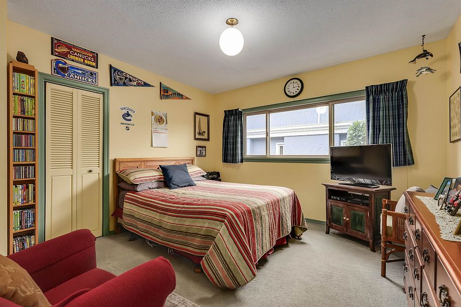 936 W 37th Avenue Vancouver, BC - 12