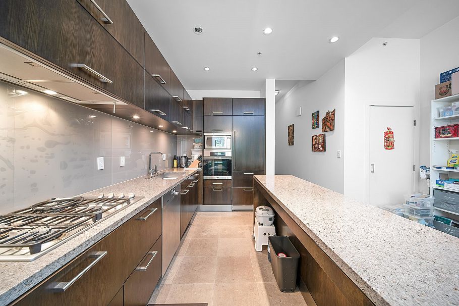 TH12 5989 Walter Gage Road Vancouver, BC - 10