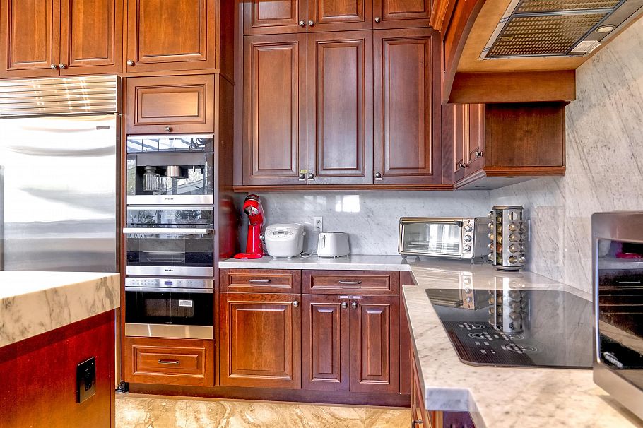 2237 W 37th Avenue Vancouver, BC - 10