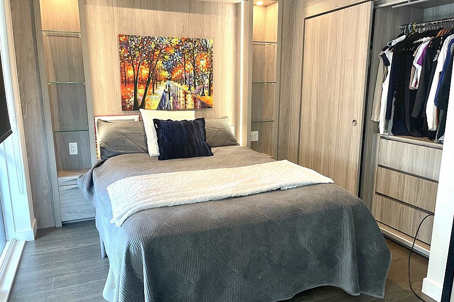 1083 87 Nelson Street Vancouver, BC - 3