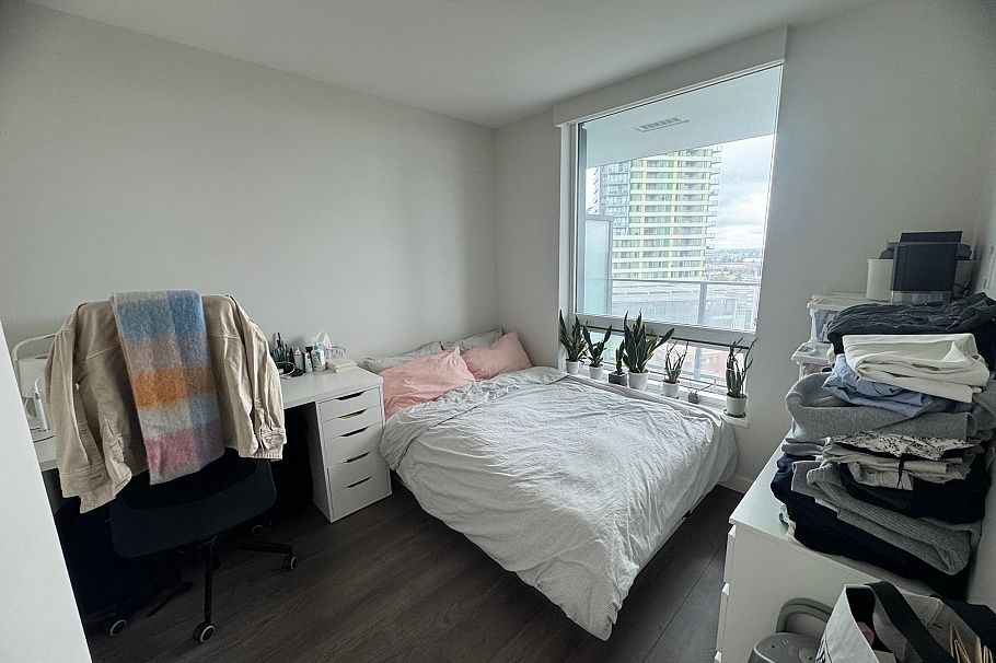 701 8238 Lord Street Vancouver, BC - 5