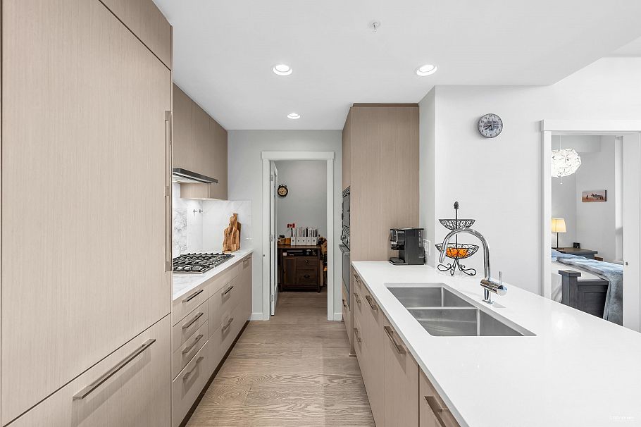 636 3563 Ross Drive Vancouver, BC - 3