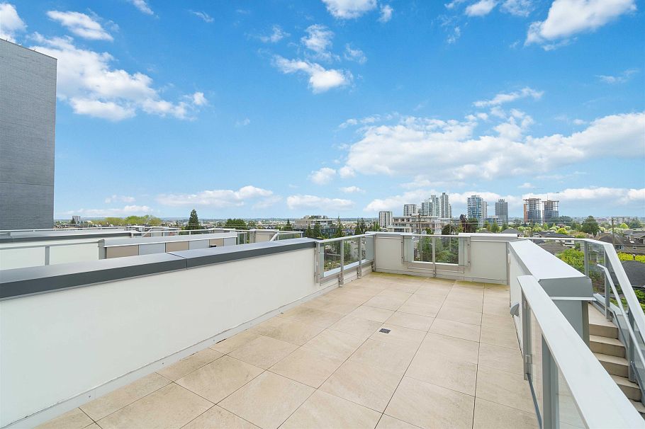 681 W 59th Avenue Vancouver, BC - 11