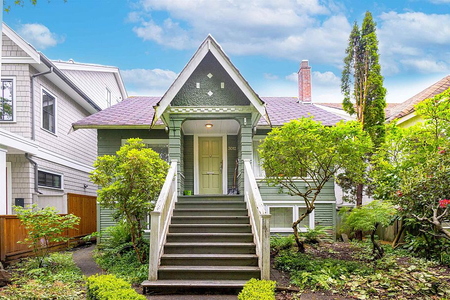 3012 W 14th Avenue Vancouver, BC - 1