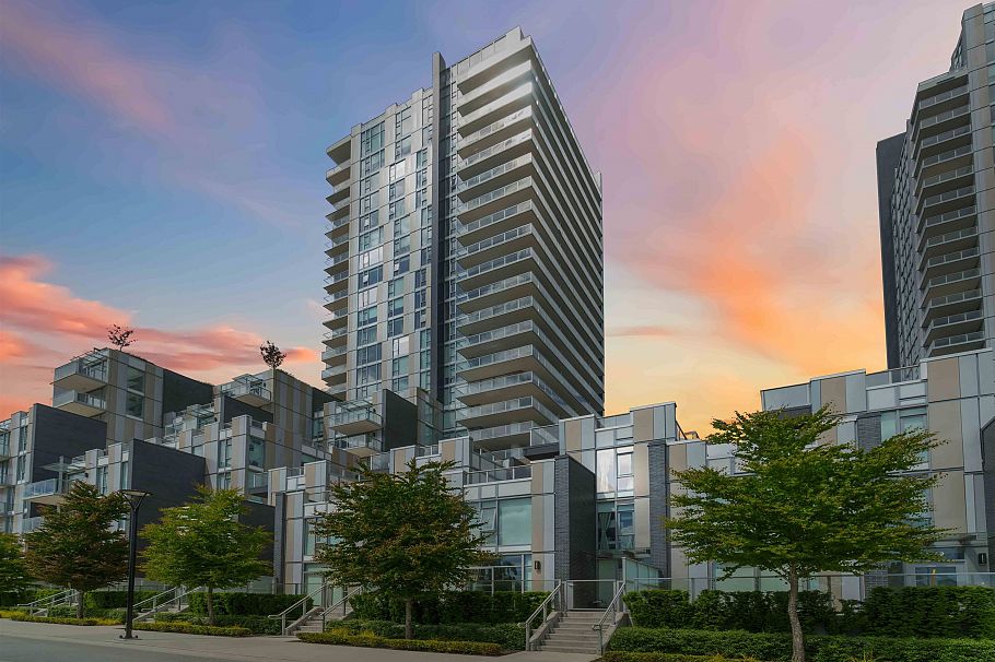 681 W 59th Avenue Vancouver, BC - 2