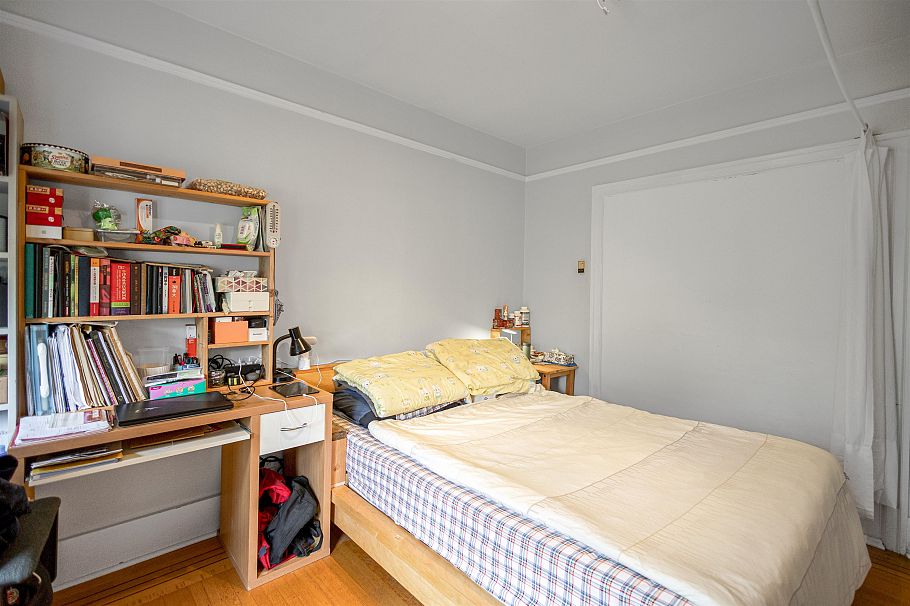 3012 W 14th Avenue Vancouver, BC - 10