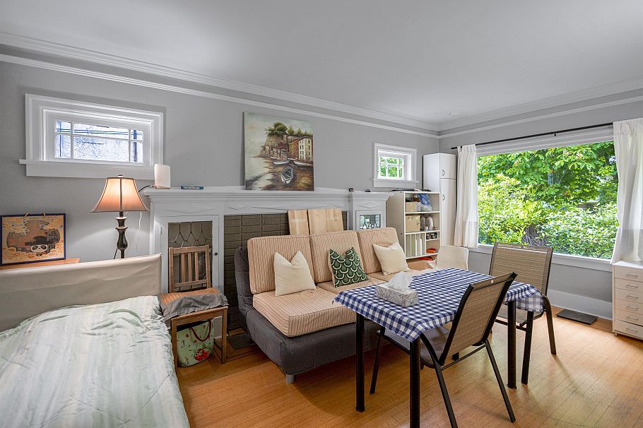 3012 W 14th Avenue Vancouver, BC - 6