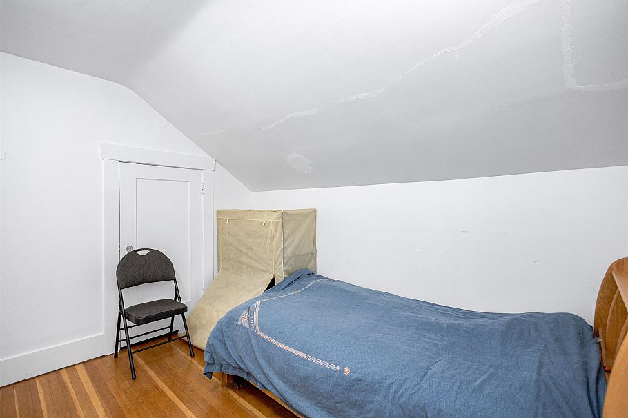 3012 W 14th Avenue Vancouver, BC - 13