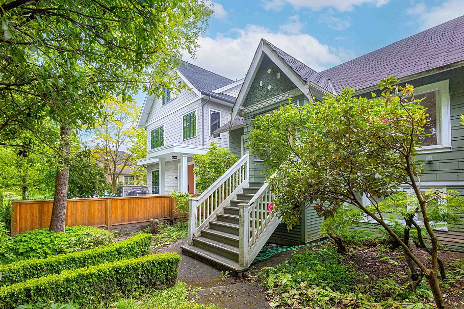 3012 W 14th Avenue Vancouver, BC - 3