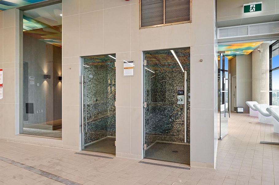 688 87 Nelson Street Vancouver, BC - 30