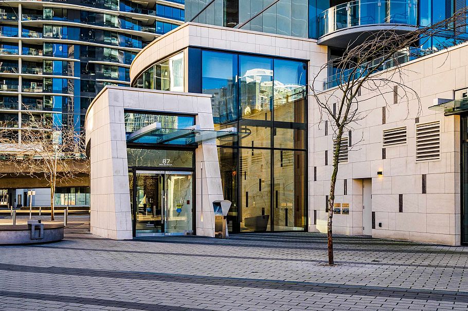 688 87 Nelson Street Vancouver, BC - 3