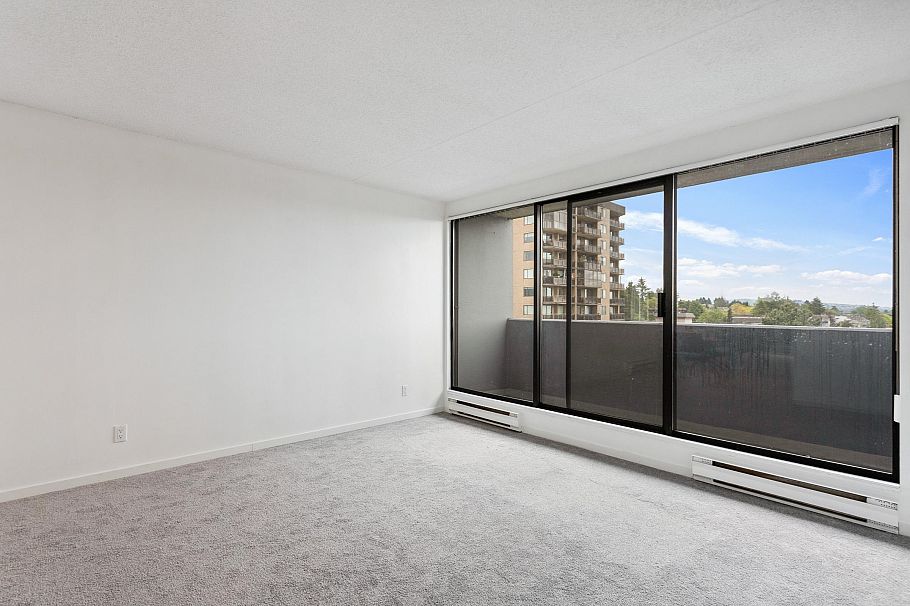 902 110 W 4th Street North Vancouver, BC - 2