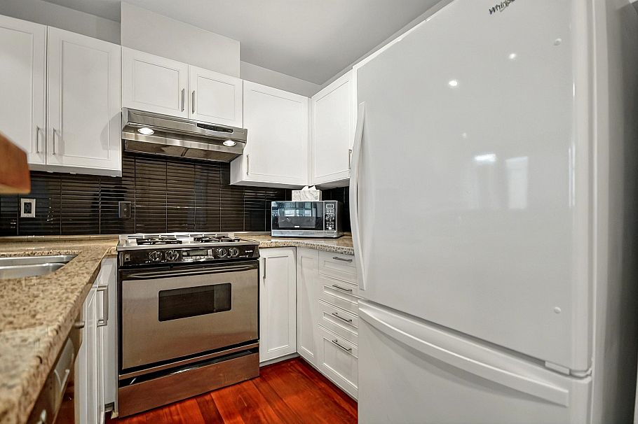 407 2788 Vine Street Vancouver, BC - 3