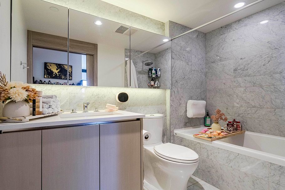 688 87 Nelson Street Vancouver, BC - 16