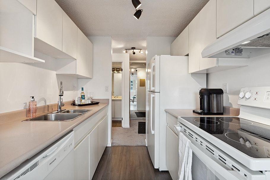 902 110 W 4th Street North Vancouver, BC - 8