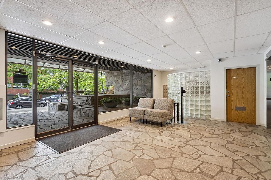 902 110 W 4th Street North Vancouver, BC - 14