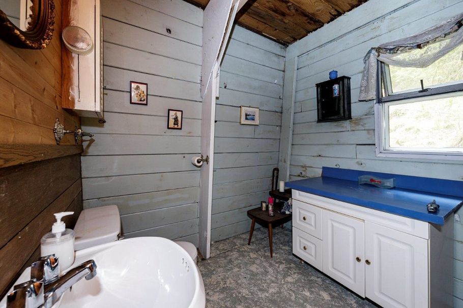 11 East Of Croker Island North Vancouver, BC - 27