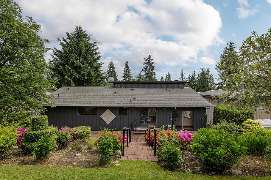 548 E Braemar Road North Vancouver, BC - 30