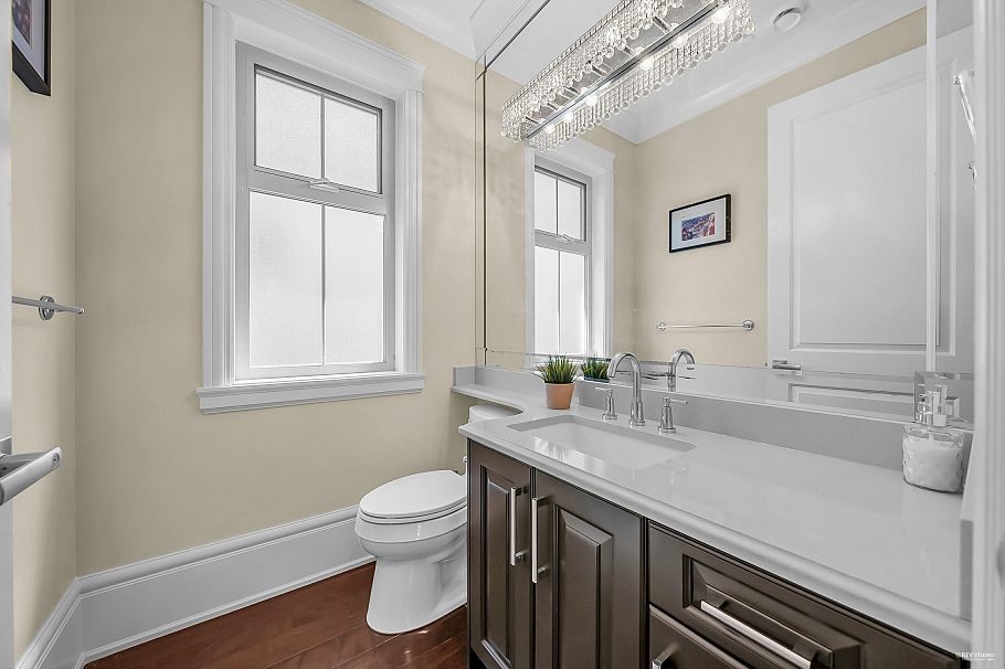 1942 W 42nd Avenue Vancouver, BC - 17