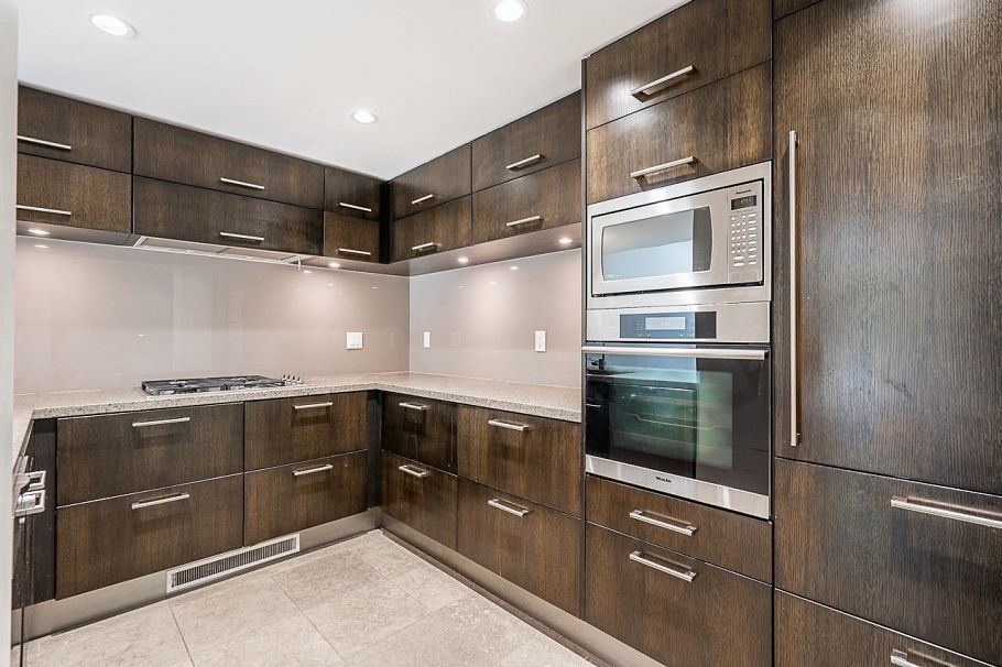 5985 Walter Gage Road Vancouver, BC - 8