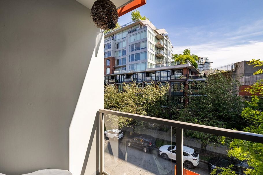 504 251 E 7th Avenue Vancouver, BC - 8