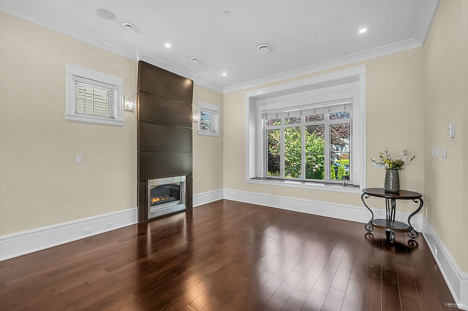 1942 W 42nd Avenue Vancouver, BC - 4