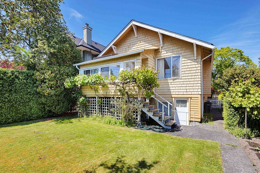 3136 W 11th Avenue Vancouver, BC - 24