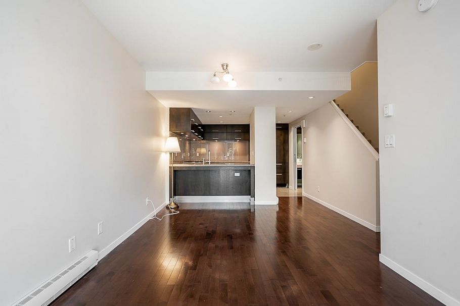 5985 Walter Gage Road Vancouver, BC - 1