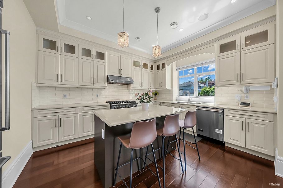 1942 W 42nd Avenue Vancouver, BC - 14