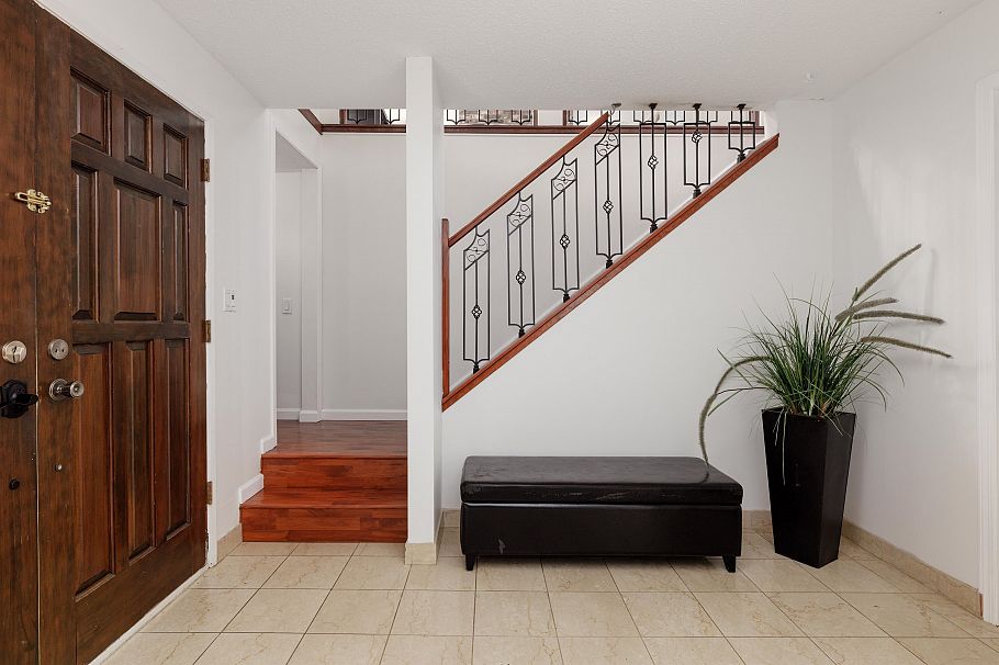 548 E Braemar Road North Vancouver, BC - 3