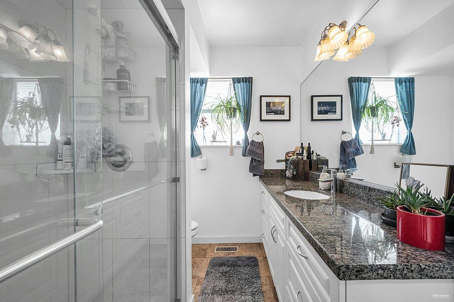 5882 Berkeley Street Vancouver, BC - 15