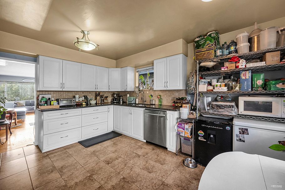 5882 Berkeley Street Vancouver, BC - 11