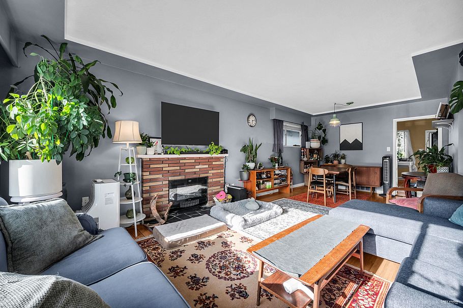 5882 Berkeley Street Vancouver, BC - 5