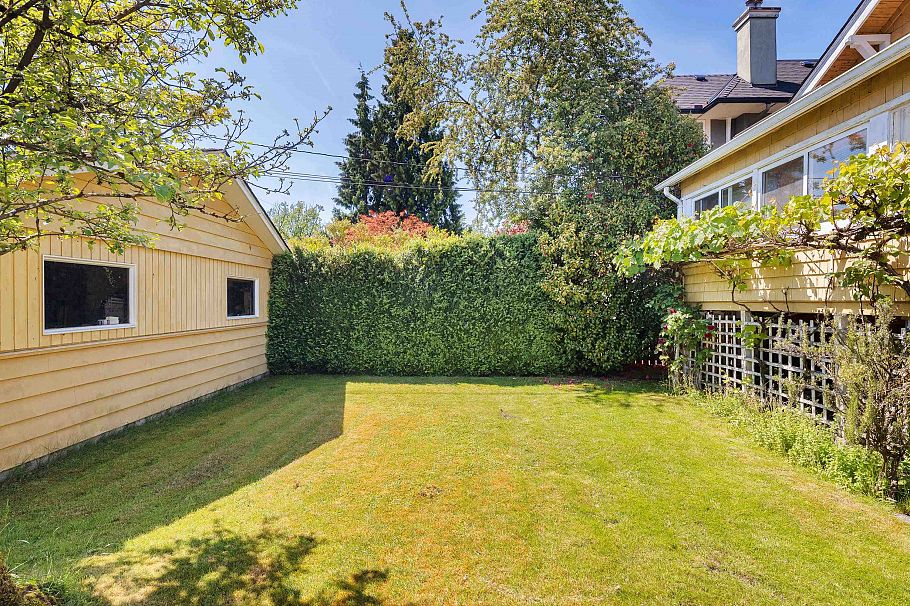 3136 W 11th Avenue Vancouver, BC - 23