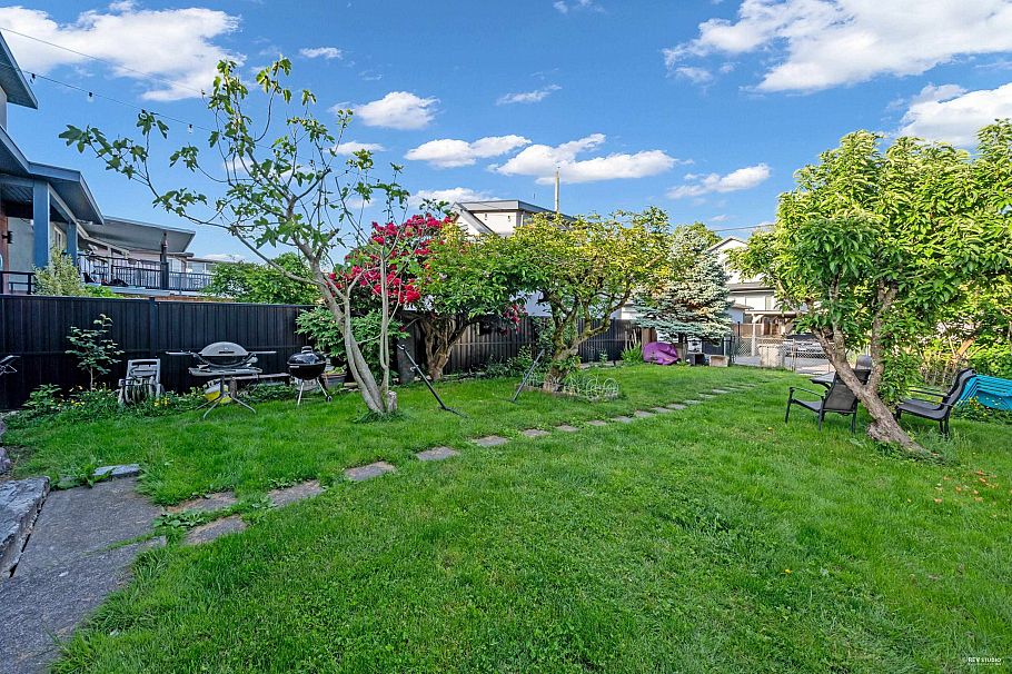 5882 Berkeley Street Vancouver, BC - 25