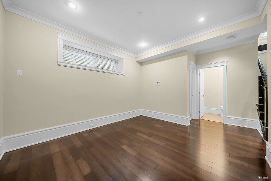 1942 W 42nd Avenue Vancouver, BC - 28