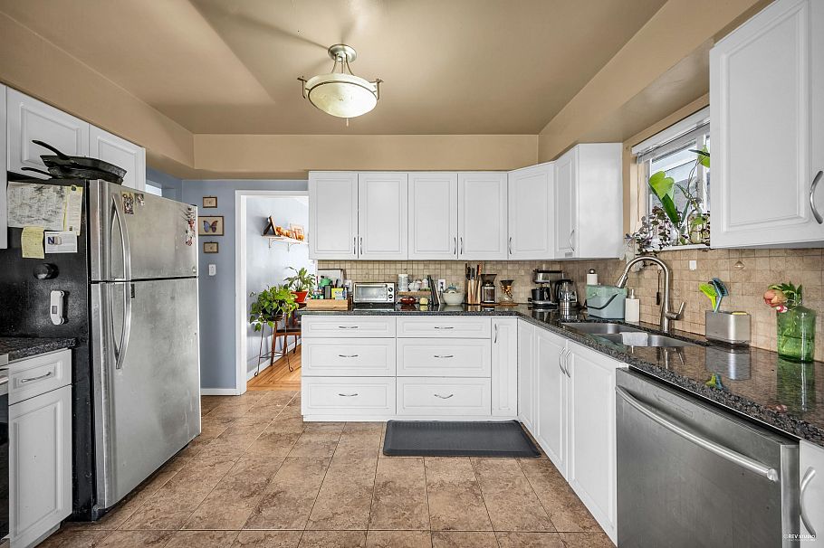 5882 Berkeley Street Vancouver, BC - 13