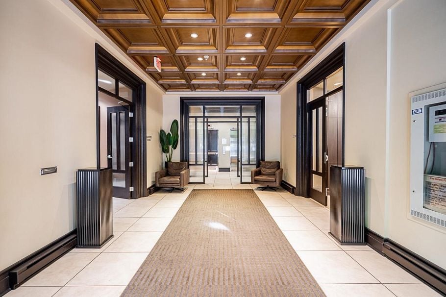 1004 170 W 1st Street North Vancouver, BC - 31