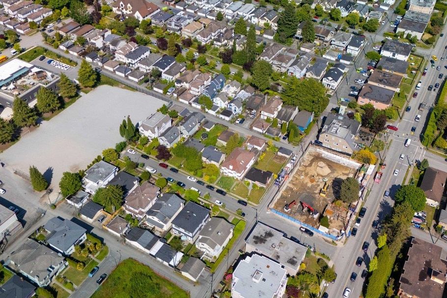 8510 Montcalm Street Vancouver, BC - 32