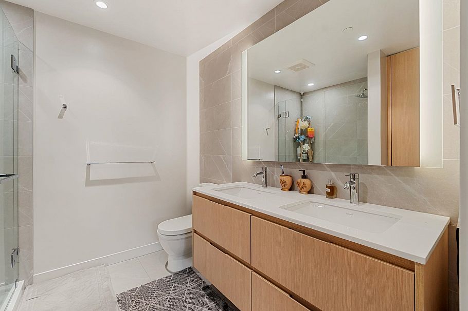 103 1500 Fern Street North Vancouver, BC - 14