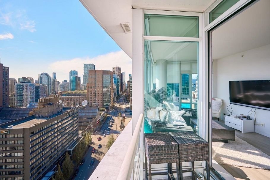 2608 161 W Georgia Street Vancouver, BC - 11