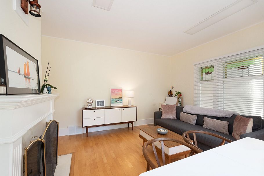 3652 Point Grey Road Vancouver, BC - 3