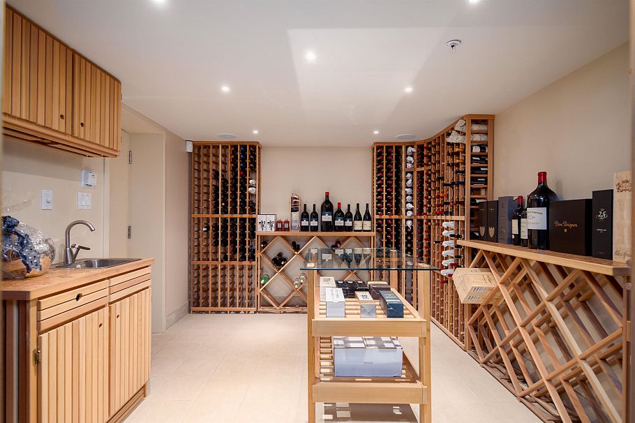 1188 W 55th Avenue Vancouver, BC - 34