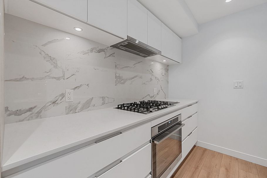 103 1500 Fern Street North Vancouver, BC - 4