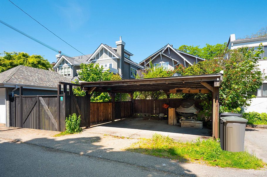 3652 Point Grey Road Vancouver, BC - 26