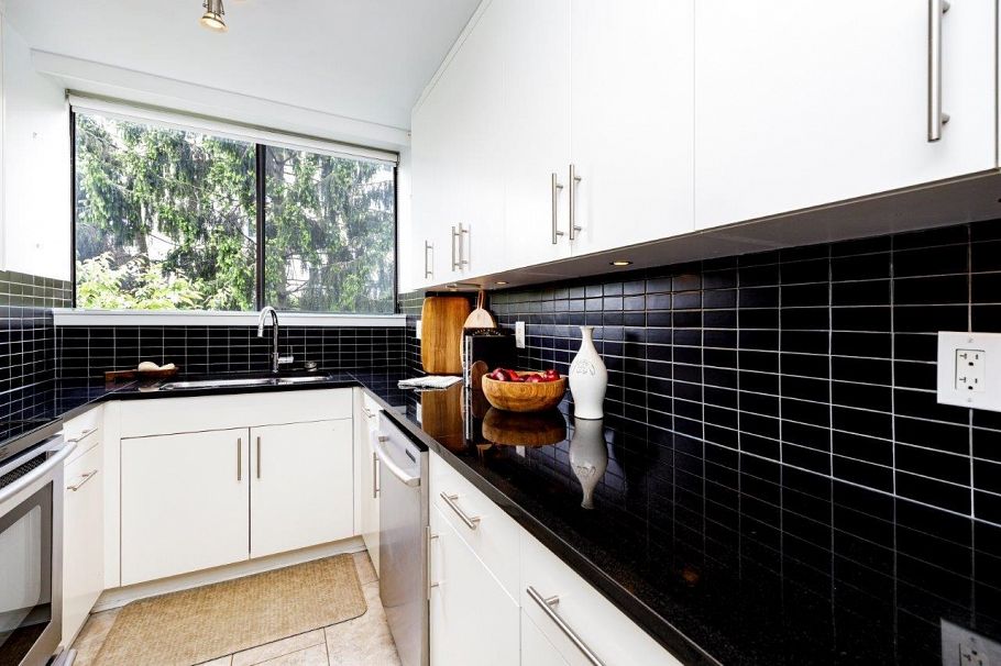 403 114 W Keith Road North Vancouver, BC - 6